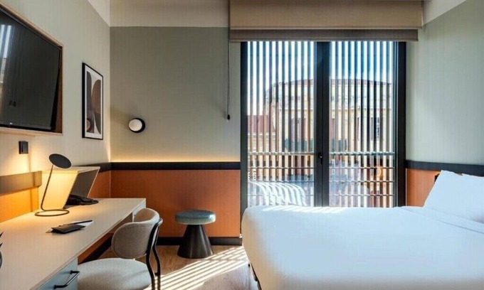 Thessaloniki City Centre Hotel | Discover Room Thessaloniki: Family-Friendly & Breakfast Included