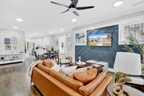 Norwood House | Pet-Friendly King Bed with Park View Near Top Attractions
