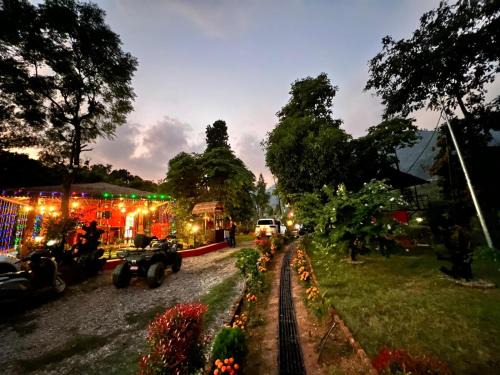 Chitwan District Hotel | Bhiurankot Hill Top Resort