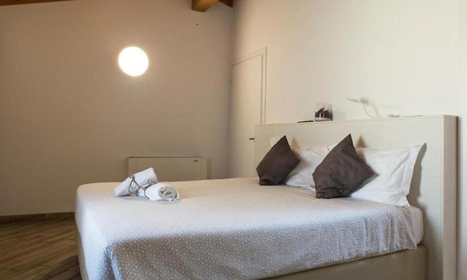 Legnano Bed & Breakfast | Relaxing BHL Suite with Jacuzzi in Legnano