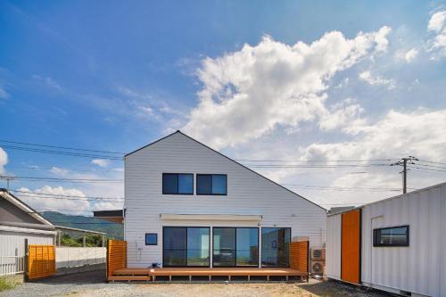 Shimonoseki House | Beachfront Escape at BHOLIC: Rated 9.6/10 by Guests