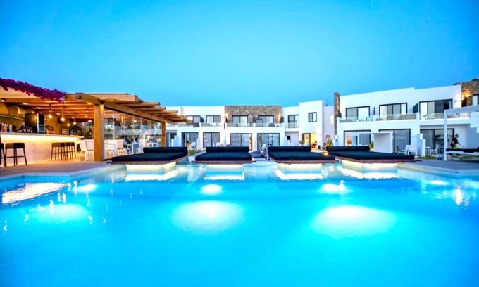 Plintri Hotel | Relax at Bianco a Nero Mykonos - Rated 9/10 with Ocean Views