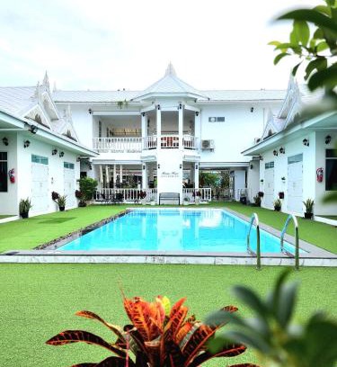 Cha-am Resort | Relax at Bianco House Resort: Pool, Hot Tub & Breakfast