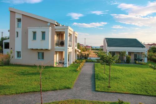 Kalyves Polygyrou Apartment | Exceptional Bianco Mare Studios-Apartments with Top Amenities