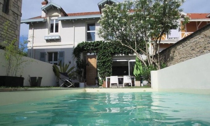 Behobie House | BIARRITZ EXCEPTIONAL LOCATION: HOUSE WITH POOL, 5-MINUTE WALK TO THE BEACH!