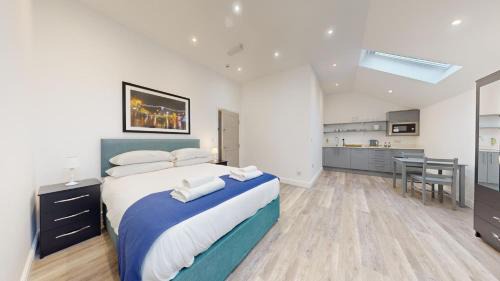Bicester Apartment | Family-Friendly Retreat at Bicester Court - Rated 9/10