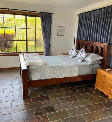 Bicheno Apartment | Romantic Bicheno Getaway for Two – Rated 9.3/10!