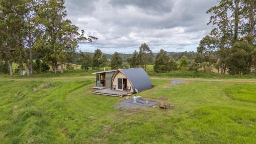 Valery House | Bickells Hut - Off-Grid Farm Stay
