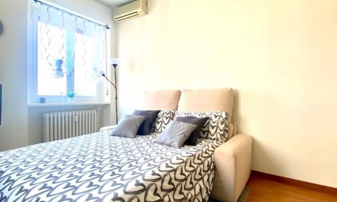 Greco Apartment | Modern Flat Near Bicocca-Centrale FS with Spa & Breakfast