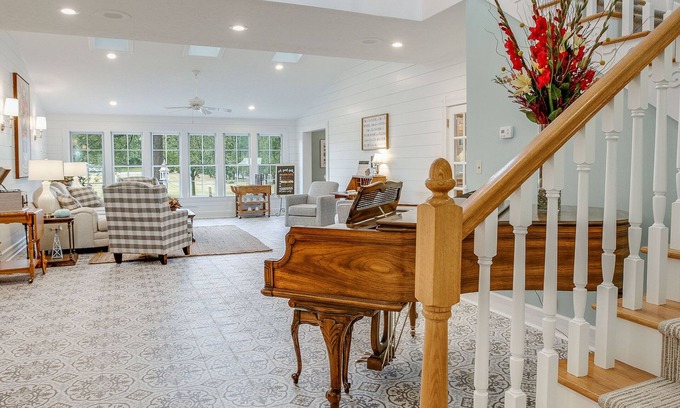 Plymouth Bed & Breakfast | Experience Biddle Point Inn: Rated 9.8 with Family-Friendly Amenities
