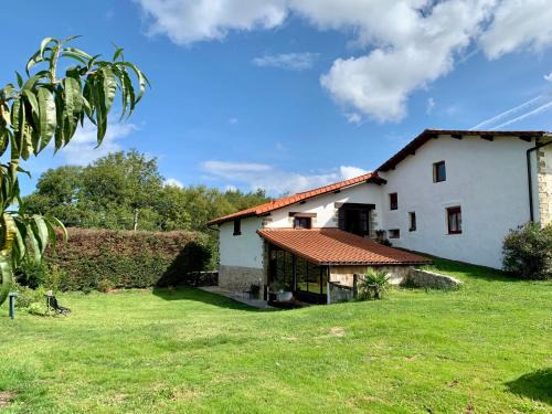 Urnieta House | Experience Bidegurutzeta Landetxea: Pet-Friendly Retreat