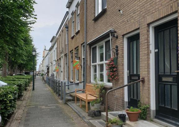 Colijnsplaat House | Indulge in Luxury at Biedebure - 4-Star Family Retreat