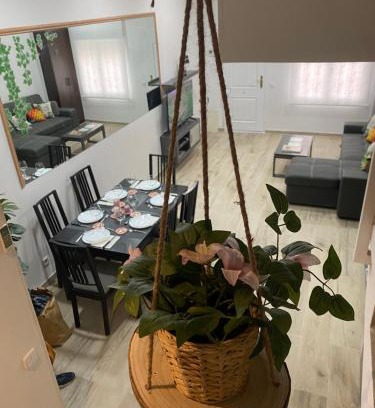 Coslada House | Convenient Stay with Pet & Child Friendly Amenities