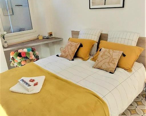 Bourg-de-Peage Apartment | Welcoming Stay at Bien-Etre Peageois: Rated 9/10!
