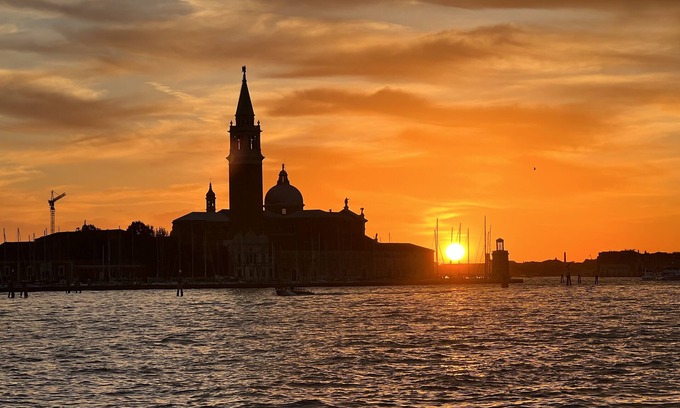 Castello Apartment | Inviting Apartment with Terrace by Lagoon and San Marco