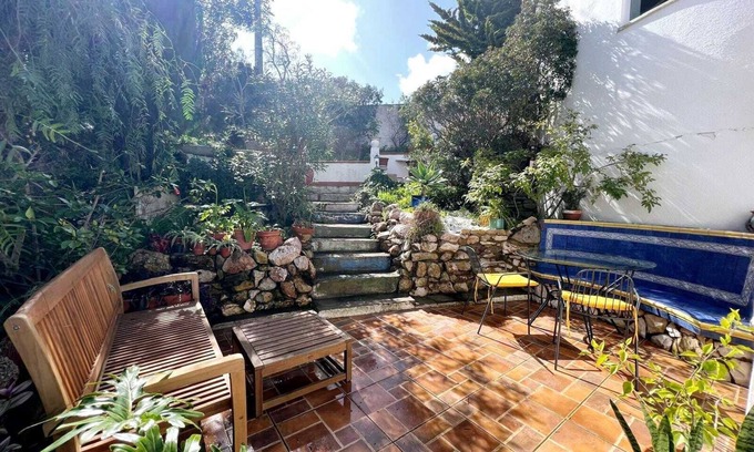 Figueira Apartment | Discover Casa das Escadinhas: A Family-Friendly Retreat