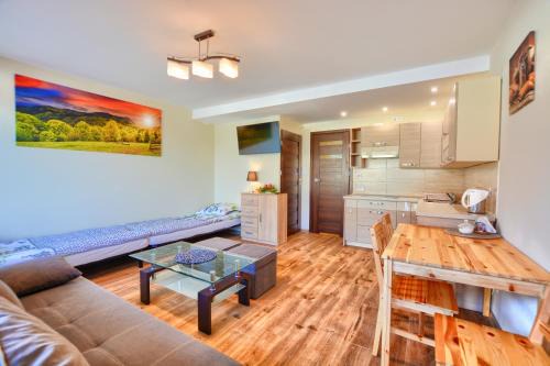 Sanok Apartment | Inviting Bieszczadówka: Family-Friendly with Kitchen Amenities