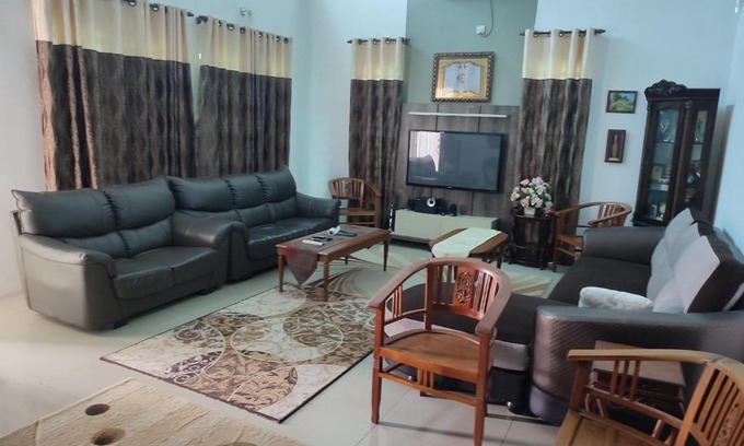 Taman Seri Bayu Villa | Child-Friendly Workstations Homestay: Your Ideal Getaway