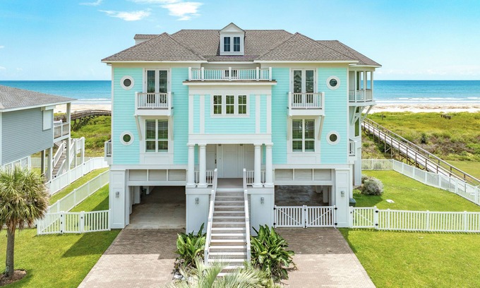 Sandhill Shores House | Oceanfront Beach Home with Chef's Kitchen & 10/10 Rating