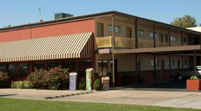 Great Bend Hotel | Pet-Friendly Big Bend Traveler's Inn with Family Amenities