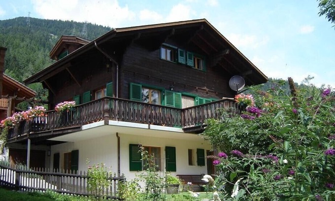 Fieschertal Ski Chalet | Spacious Chalet with Sauna Near Cable Car and Private Park