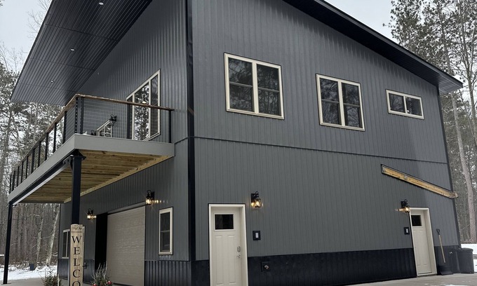 Hayward Cabin | Premier Stay at Big Chip - Family-Friendly in Nature's Heart