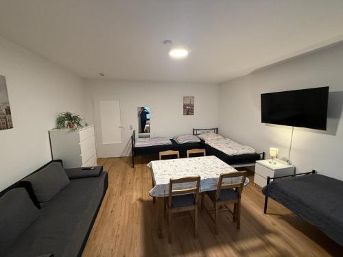Karlsruhe City Centre Apartment | Cozy Central Apartment: Guest Rated 8/10 & Family Friendly