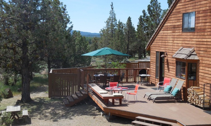 Bend House | Big Country Home With Great Views and Pet-Friendly Comfort