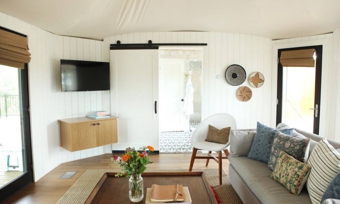 Fentress House | Explore Big Dipper Safari Tent at Wahwahtaysee Resort