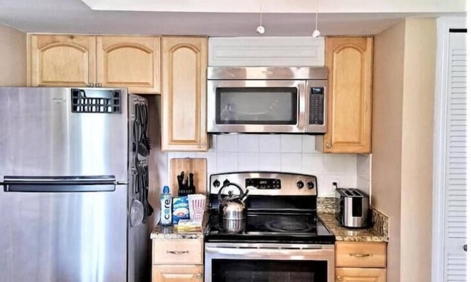 Fort Myers Apartment | Pet-Friendly Retreat with Pool and Breakfast Awaits You