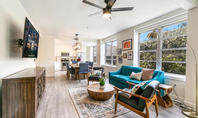 Central Business District Apartment | Discover Elegance: 4-Bedroom Condo in New Orleans