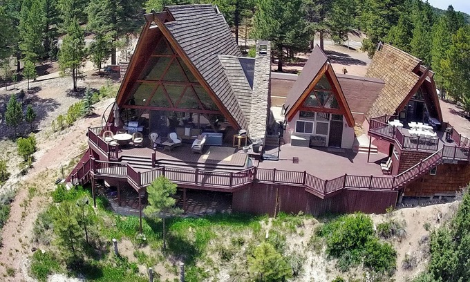 Long Valley Junction Cottage | Cozy Mountain Cabin Near Bryce Canyon & Zion Parks