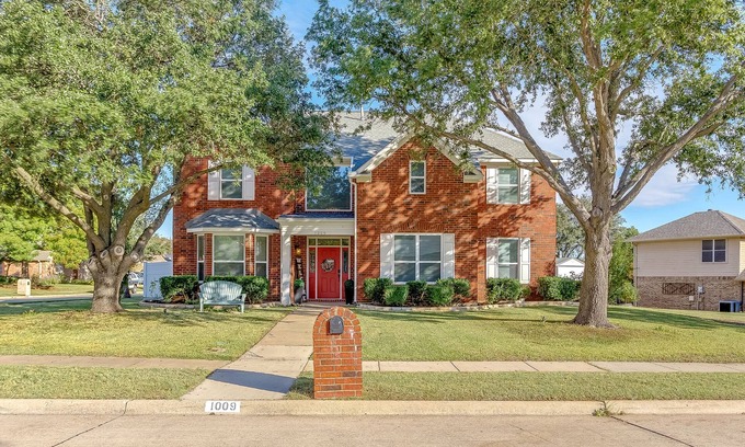 Lewisville House | Family-Friendly Traditional Home Near DFW Airport - 10/10!