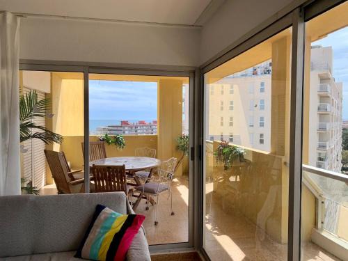 Canet de Berenguer Apartment | Inviting Big Gran Khan Apartment with Pool and Ocean View