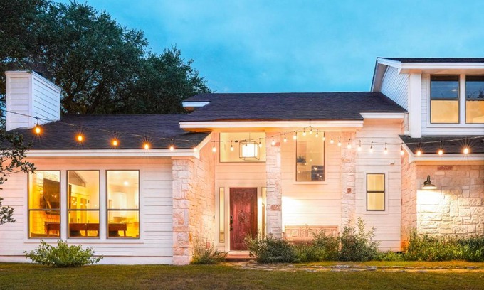 Apache Shores House | Big Horn Retreat: Family-Friendly Stay with Pool & Hot Tub