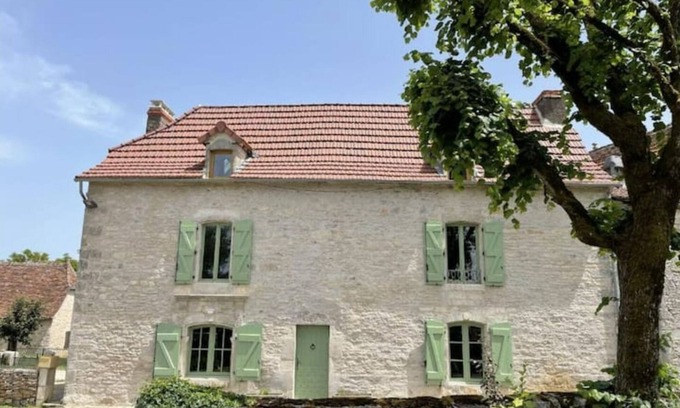 Espedaillac House | Cozy Escape Under the Causse Stars with Family-Friendly Amenities