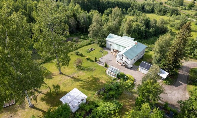 Hudiksvall Villa | Relaxing Retreat with Jacuzzi by the Enchanting Forest