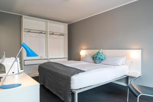 Gesundbrunnen Hotel | Discover BIG MAMA Berlin: Pet-Friendly with Ocean Views