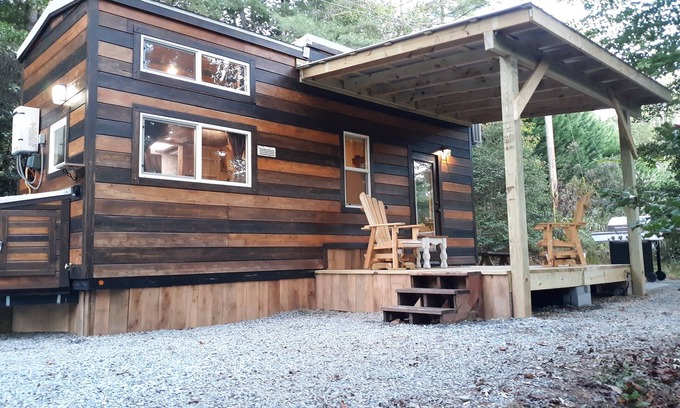 Brevard House | Pet-Friendly Big Porch Tiny House with Ocean View