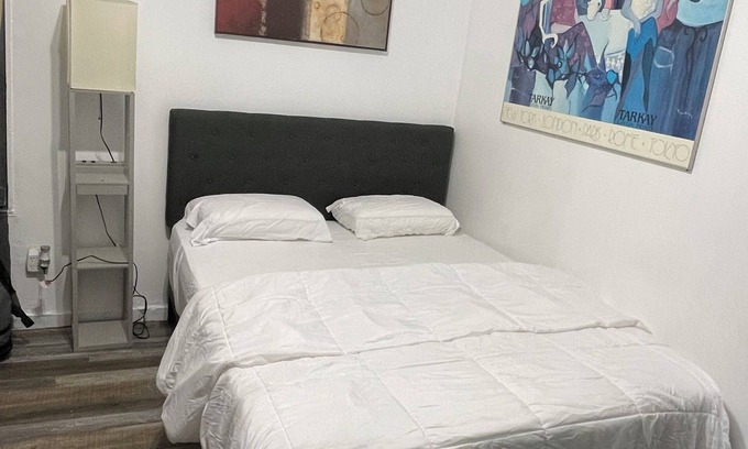 University Heights Apartment | Big room in a 3 bedroom apartment
