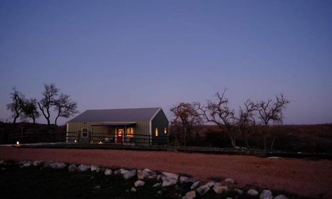Doss House | Big Sky Guest House - Sleep Under the Stars in Fredericksburg