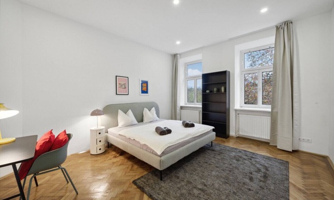 Funfhaus Apartment | Spacious Central Apartment in Vienna with Family-Friendly Amenities