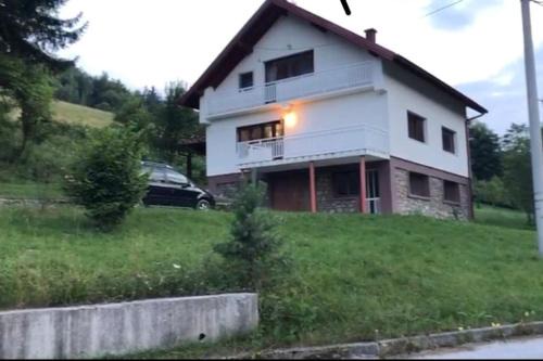 Hadzici Villa | Spacious Family Villa: Pet-Friendly & Child-Centric Retreat