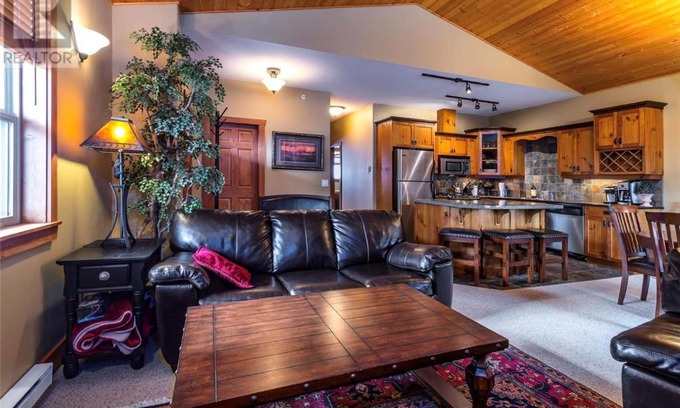 Big White Ski Resort Apartment | Inviting Big White 2 Bdrm Retreat with Hot Tub & Vaulted Ceilings