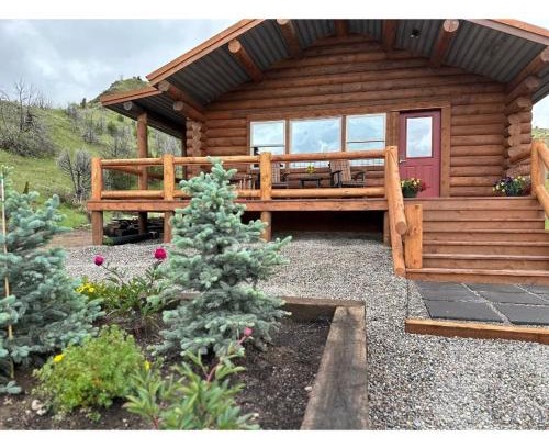 Madison County House | Pet-Friendly Bigger Bear Cabin by Madison River in Montana