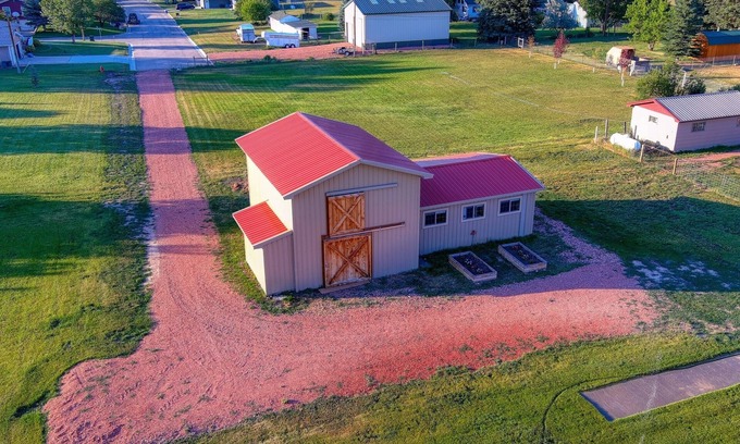 Dayton House | Bighorn Mountain Base Barn, Charming and unique!