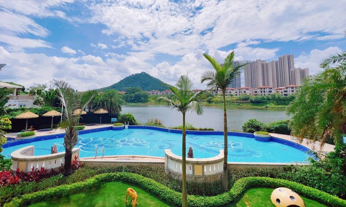 Heshan Hotel | Family-Friendly Biguiyuan Hotel with Pool and Breakfast