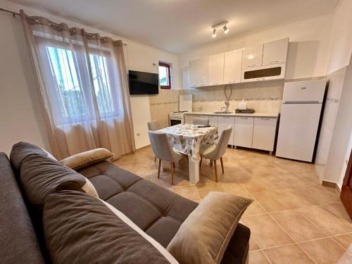 Bijela Apartment | Bijela Apartment: Exceptional Stay for Families with Kids