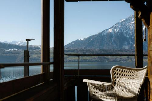 Merligen Apartment | Bijou Niesenblick - Idyllic Lake Views Near Interlaken
