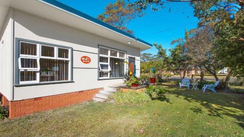 Lake Conjola House | Family-Friendly Bijs on the Beach: Pet Welcome & Fun